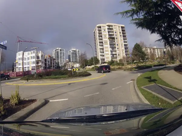 Roundabouts and traffic circles 