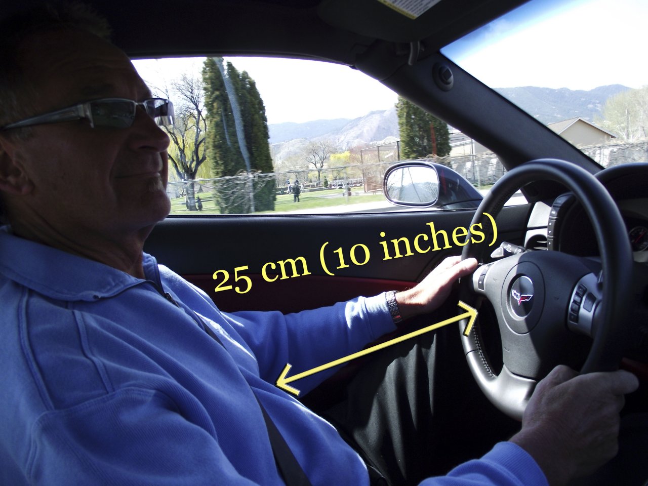 How to Hold [and NOT hold] Your Steering Wheel Driver Education, Canada