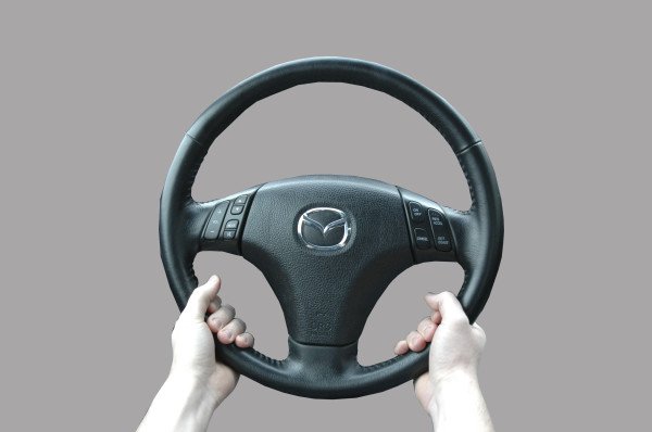 Maazda 8 and 4 steering wheel method