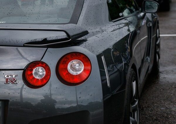 Best car for tall people Nissan GTR