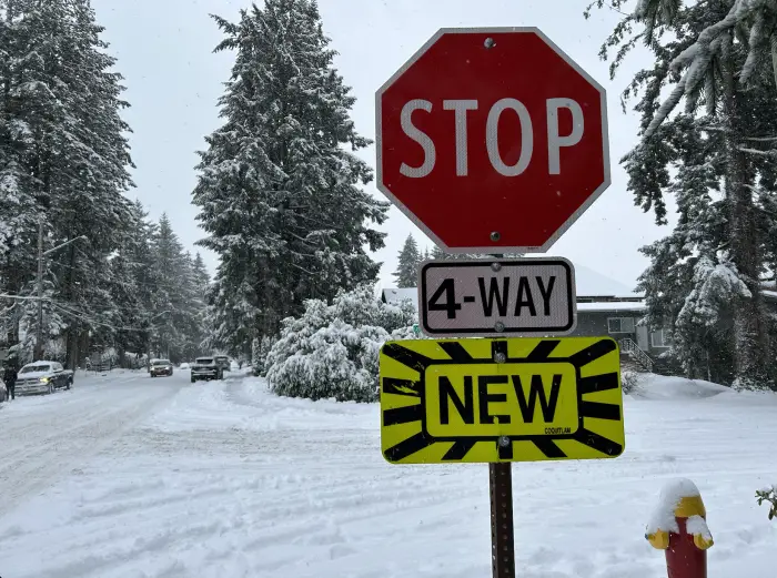 4-way stop sign intersection